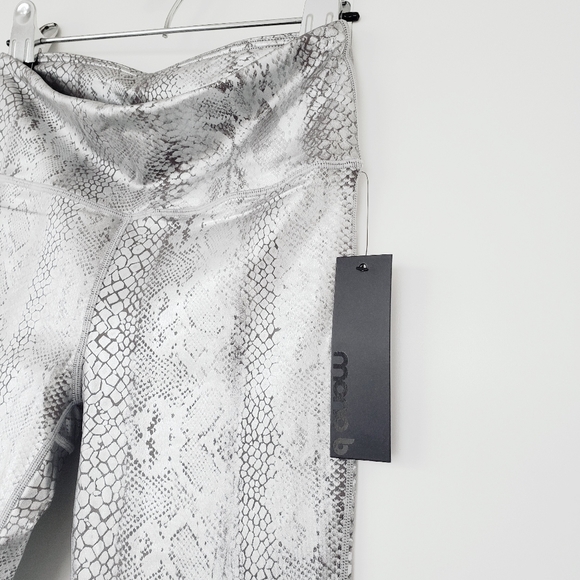 WILD🐺PRINT LEGGINGS - Picture 7 of 12